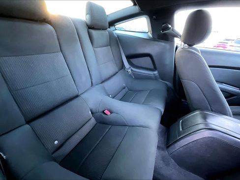Used 2014 Ford Mustang GT image 18