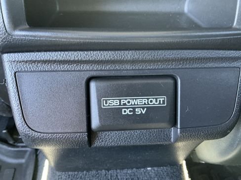 Used 2018 Subaru Outback 2.5i Premium w/ Protection Package #1 AWD/4WD image 12