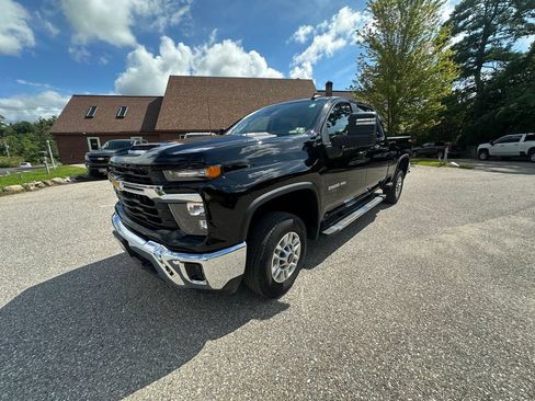 Used 2025 Chevrolet Silverado 2500 LT w/ Convenience Package AWD/4WD image 1