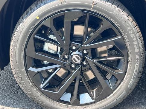 New 2026 Nissan Rogue SL AWD/4WD image 8