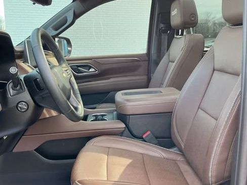 Used 2023 Chevrolet Tahoe High Country w/ Premium Package 2 AWD/4WD image 10
