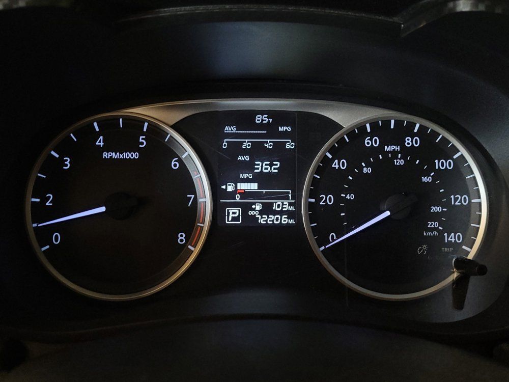 Used 2022 Nissan Versa S FWD image 23