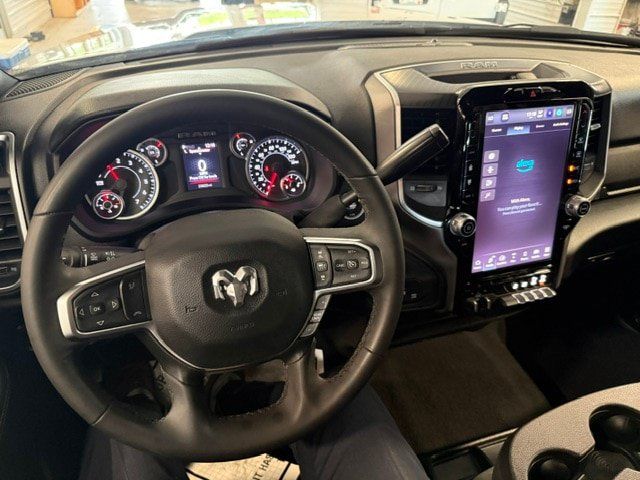 Used 2025 RAM 2500 Big Horn AWD/4WD image 51