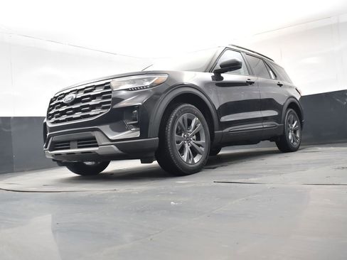 New 2026 Ford Explorer Active w/ Active Comfort Package image 14