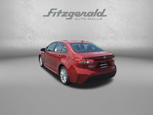 Used 2026 Toyota Corolla LE w/ LE Premium Package FWD image 5