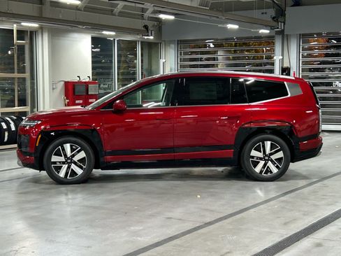 New 2026 Hyundai Ioniq 9 SEL image 2