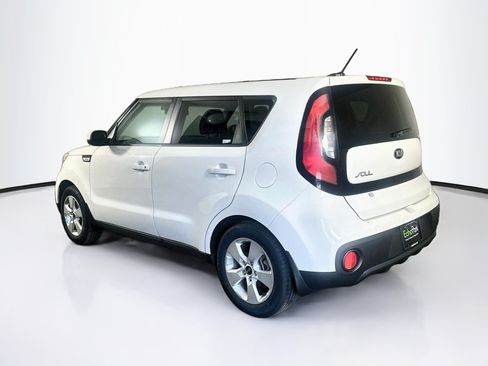 Used 2018 Kia Soul FWD image 5