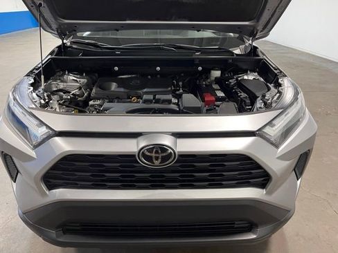 Used 2023 Toyota RAV4 XLE FWD image 9