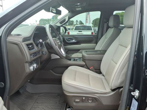 Used 2024 GMC Yukon SLT w/ SLT Premium Package RWD image 19