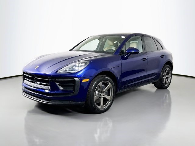 Used 2023 Porsche Macan AWD/4WD image 4