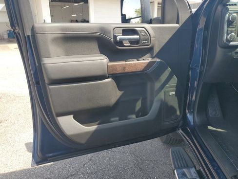 Used 2022 GMC Sierra 3500 Denali w/ Denali Ultimate Package AWD/4WD image 26