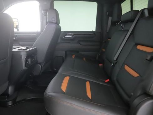 Used 2025 GMC Sierra 2500 AT4 w/ AT4 Premium Plus Package AWD/4WD image 30