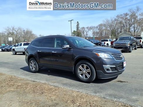 Used 2016 Chevrolet Traverse LT image 1