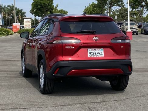 Certified 2026 Toyota Corolla Cross LE w/ Moonroof Package FWD image 6