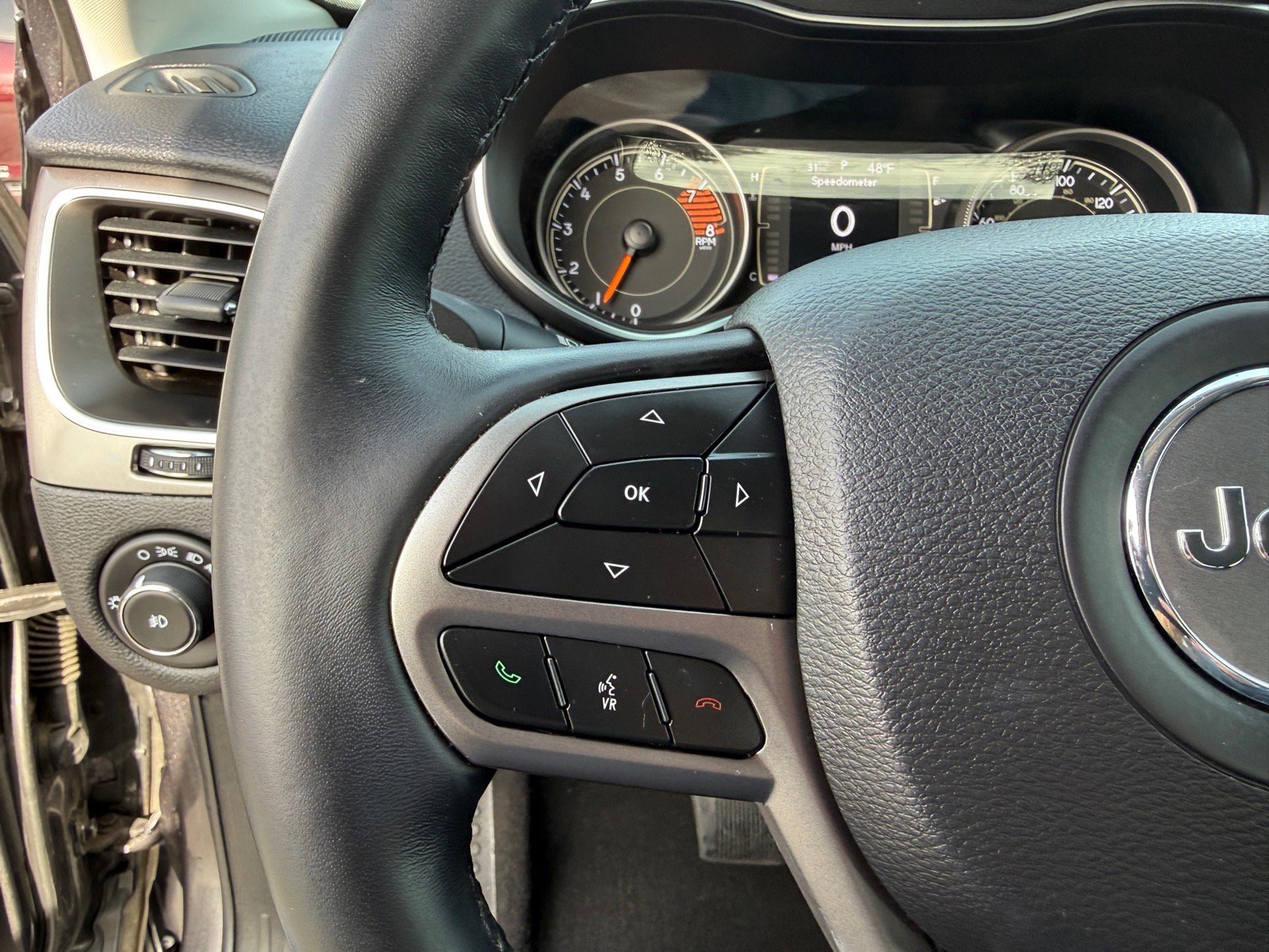 Used 2019 Jeep Cherokee Latitude Plus w/ Comfort/Convenience Group AWD/4WD image 33