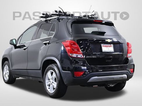 Used 2020 Chevrolet Trax LT w/ Sun & Sound Package AWD/4WD image 5