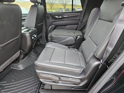 Used 2023 GMC Yukon Denali image 10
