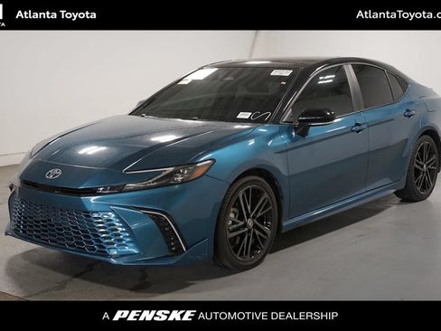 Used 2025 Toyota Camry XSE FWD image 1