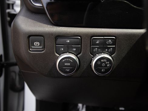 Used 2024 GMC Sierra 2500 SLE AWD/4WD image 21