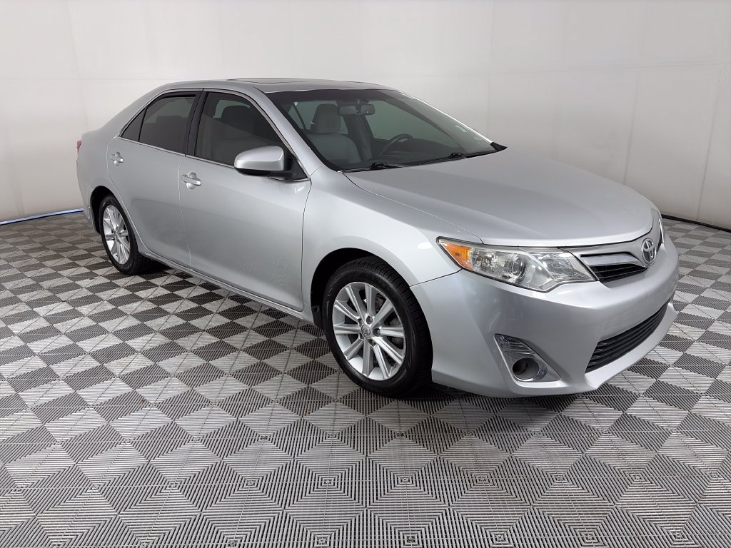 Used 2013 Toyota Camry XLE w/ Convenience Pkg FWD 360° Tour