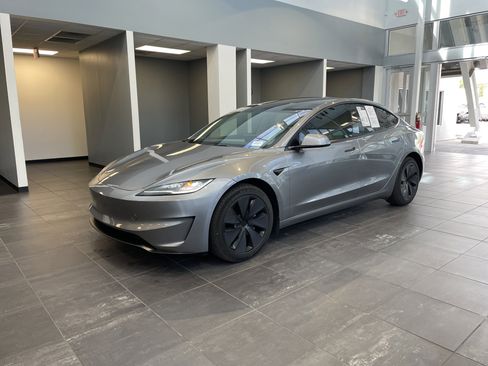 Used 2024 Tesla Model 3 Long Range RWD image 6