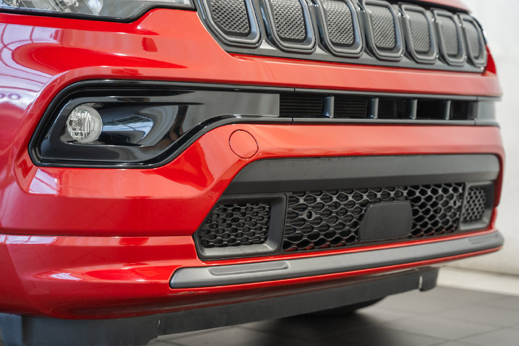 Certified 2022 Jeep Compass Limited AWD/4WD image 12