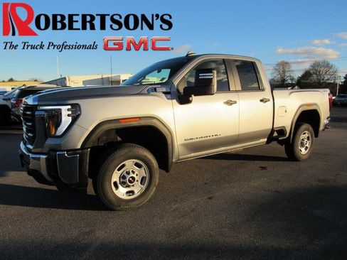 Used 2024 GMC Sierra 2500 Pro w/ Convenience Package image 1