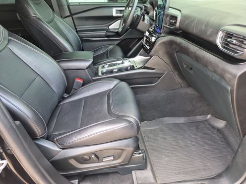 Used 2023 Ford Explorer ST w/ Equipment Group 401A AWD/4WD image 31
