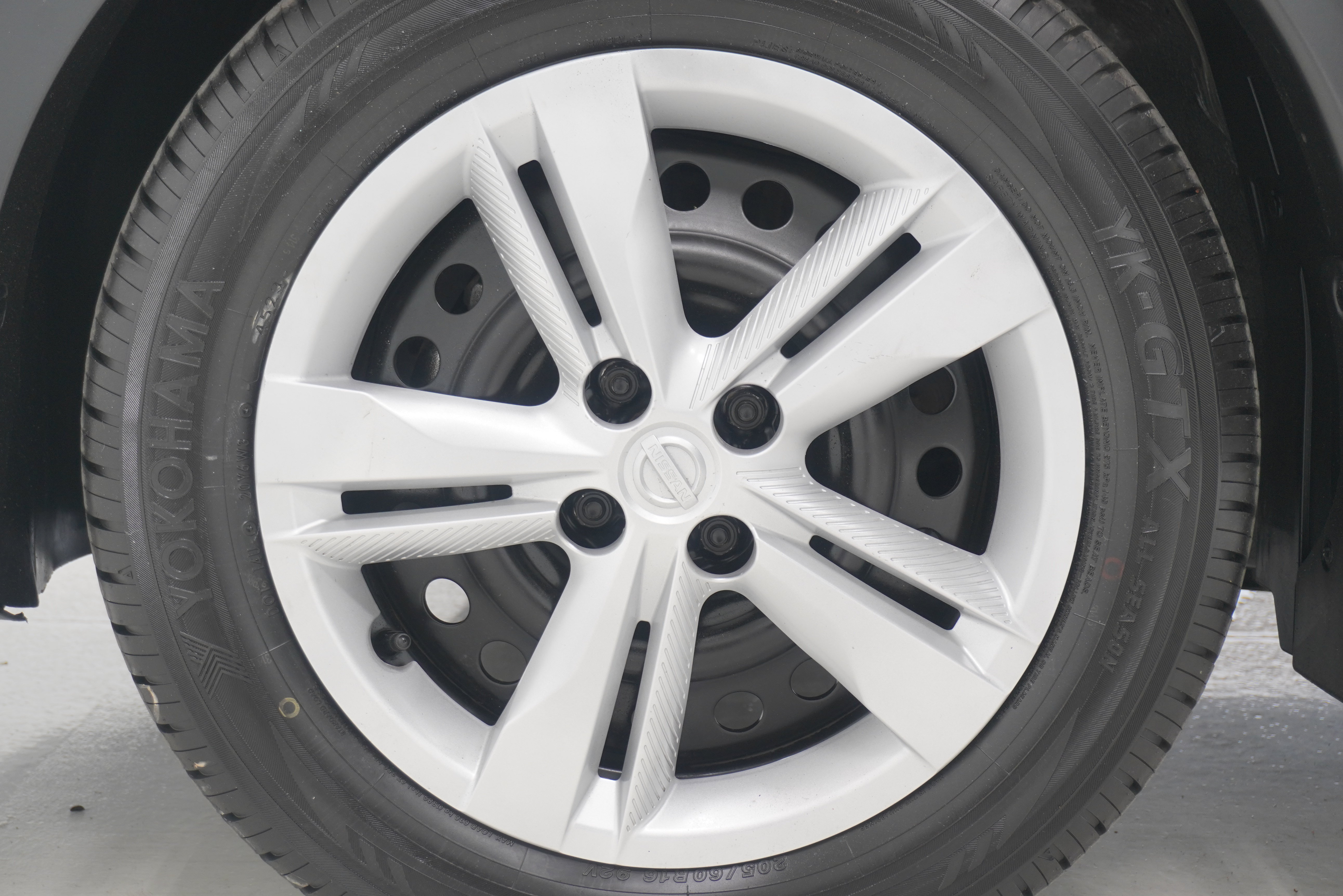 Used 2023 Nissan Kicks S FWD image 23