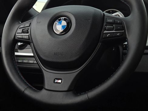 Used 2013 BMW M5 RWD image 38