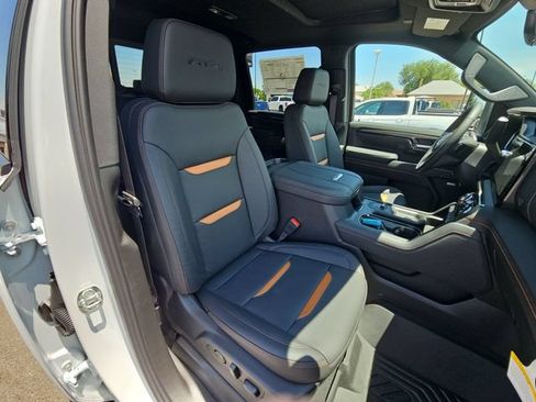 New 2026 GMC Sierra 2500 AT4 w/ AT4 Premium Plus Package AWD/4WD image 17