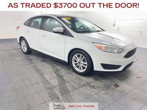 Used 2015 Ford Focus SE FWD image 3