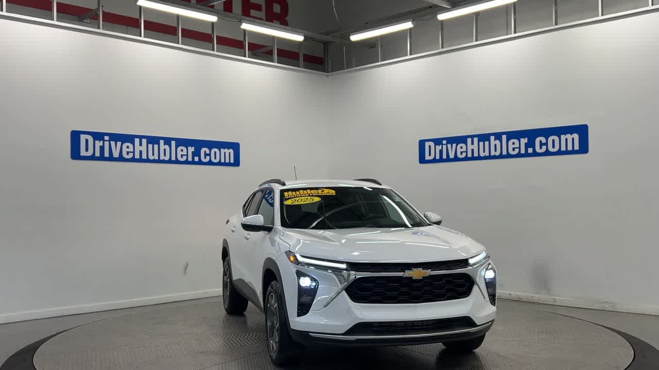 Used 2025 Chevrolet Trax LT w/ Driver Confidence Package FWD image 5