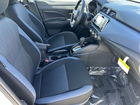 New 2025 Nissan Versa SV image 9