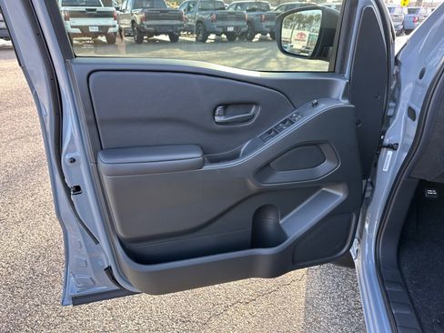 New 2026 Nissan Frontier SV w/ SV Convenience Package image 10