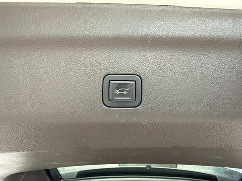 Used 2024 Cadillac Escalade ESV Sport w/ LPO, ONYX Package AWD/4WD image 12