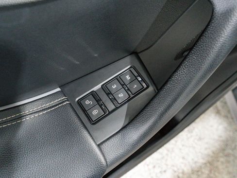 Used 2018 Jaguar F-PACE S AWD/4WD image 15