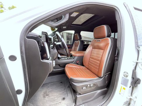 Certified 2024 GMC Sierra 3500 Denali Ultimate AWD/4WD image 10