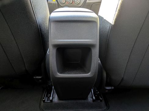 Certified 2025 Chevrolet Trax RS w/ Sunroof Package image 31