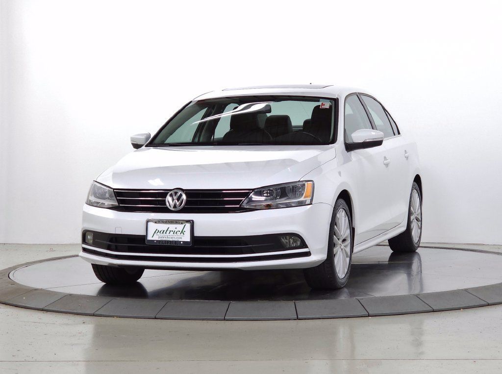 Used 2015 Volkswagen Jetta SE FWD image 3