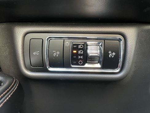 Used 2023 Lincoln Aviator AWD w/ Premium Package image 29