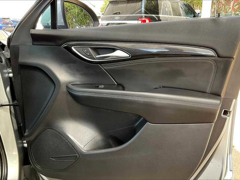 Used 2023 Buick Envision Essence image 21