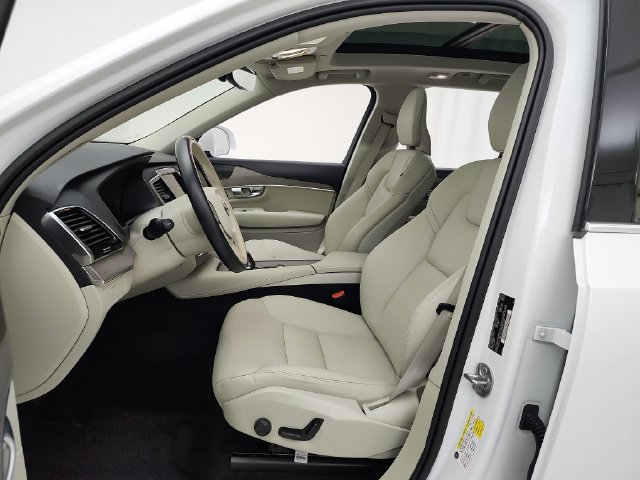 Used 2024 Volvo XC90 B6 Plus w/ Protection Package Premier AWD/4WD image 29