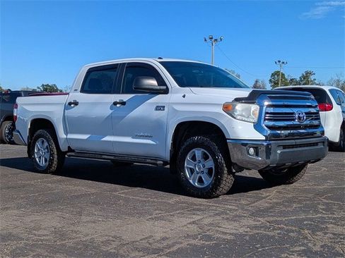 Used 2017 Toyota Tundra SR5 image 2