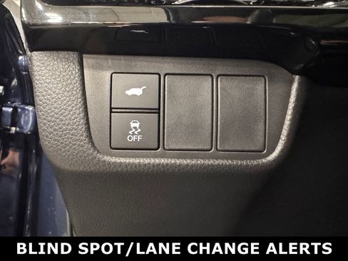 Used 2025 Honda CR-V EX-L image 12