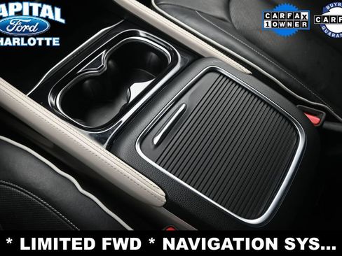 Used 2024 Chrysler Pacifica Limited FWD image 19
