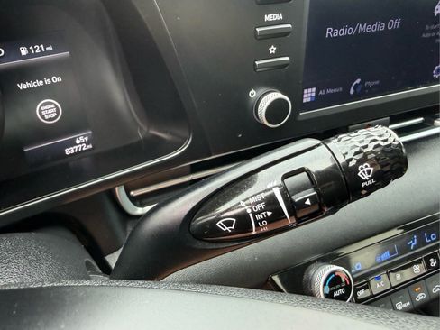 Used 2021 Hyundai Elantra SEL FWD image 27