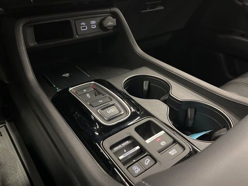 Used 2023 Honda Pilot EX-L image 25