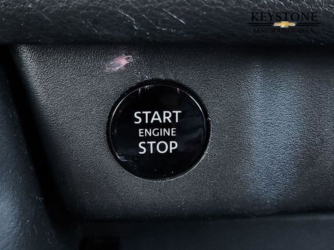 Used 2024 Nissan Rogue SV image 21