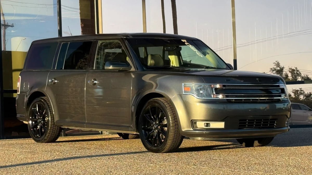 Used 2018 Ford Flex SEL w/ Equipment Group 202A FWD image 16